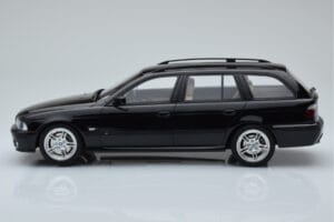 BMW 540 E39 Touring M Package Svart Otto 1:18 OT1013 Resin — bild 3 av 6