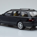 BMW 540 E39 Touring M Package Svart Otto 1:18 - image 5 of 6