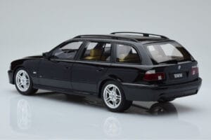 BMW 540 E39 Touring M Package Svart Otto 1:18 OT1013 Resin — bild 5 av 6