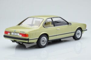 BMW 628 CSi E24 Ljusgrön MCG 1:18 MCG18163 Metall — bild 2 av 5