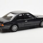 BMW 635 CSi E24 Diamant Svart Metallic AUTOart 1:18 - image 3 of 8