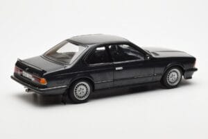 BMW 635 CSi E24 Diamant Svart Metallic AUTOart 1:18 70521 Metall — bild 3 av 8