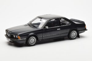 BMW 635 CSi E24 Diamant Svart Metallic AUTOart 1:18 70521