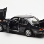 BMW 635 CSi E24 Diamant Svart Metallic AUTOart 1:18 - image 5 of 8