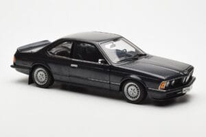 BMW 635 CSi E24 Diamant Svart Metallic AUTOart 1:18 70521 Metall — bild 6 av 8