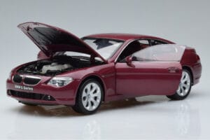 BMW 645Ci E63 Mörkröd Kyosho 1:18 08701CR Metall — bild 2 av 7