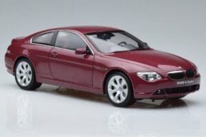 BMW 645Ci E63 Mörkröd Kyosho 1:18 08701CR Metall — bild 5 av 7