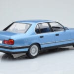 BMW 7 Series E32 730i Blå MCG 1:18 MCG18160 Metall - image 2 of 5