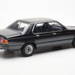 BMW 733i E23 Svart Metallic KK-Scale 1:18 - image 2 of 6