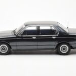BMW 733i E23 Svart Metallic KK-Scale 1:18 - image 3 of 6