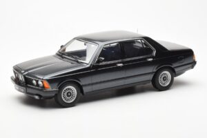 BMW 733i E23 Svart Metallic KK-Scale 1:18