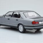 BMW 7 Series E32 740i Silver MCG 1:18 MCG18161 Metall - image 4 of 5