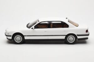 BMW 750iL E38 Asia Exclusive Vit Otto 1:18 OT836 Resin — bild 3 av 6