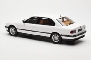 BMW 750iL E38 Asia Exclusive Vit Otto 1:18 OT836 Resin — bild 5 av 6