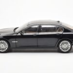 BMW 750Li F02 Facelift Carbon Svart Kyosho 1:18 - image 4 of 8