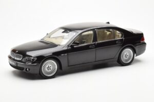 BMW 760Li E66 Svart Kyosho 1:18