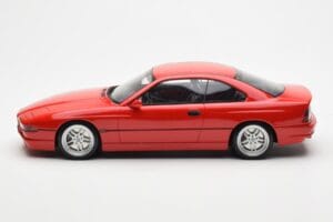 BMW 850 CSi E31 Röd Otto 1:18 OT158 Resin — bild 3 av 6