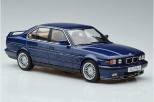 BMW Alpina B10 4.6 E34 Blå MCG 1:18 MCG18230 Metall — bild 4 av 6