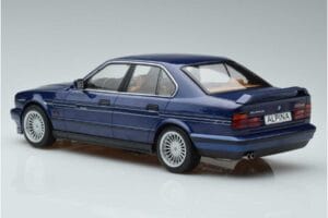 BMW Alpina B10 4.6 E34 Blå MCG 1:18 MCG18230 Metall — bild 5 av 6