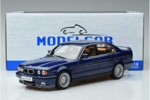 BMW Alpina B10 4.6 E34 Blå MCG 1:18 MCG18230 Metall — bild 6 av 6