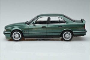 BMW Alpina B10 4.6 E34 Grön MCG 1:18 MCG18229 Metall — bild 3 av 6