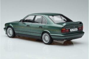 BMW Alpina B10 4.6 E34 Grön MCG 1:18 MCG18229 Metall — bild 5 av 6