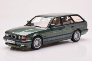 BMW Alpina B10 E34 Touring Mörkgrön MCG 1:18 MCG18331