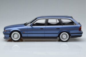 BMW Alpina B10 E34 4.0 Touring Blå Otto 1:18 OT944 Resin — bild 3 av 6