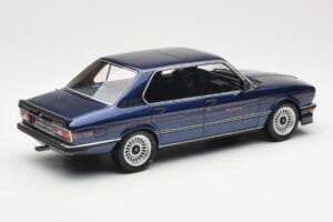 BMW Alpina B7S E12 Turbo Dark Sapphire Blå Metallic Otto 1:18 OT640 Resin — bild 2 av 6