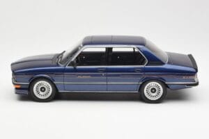 BMW Alpina B7S E12 Turbo Dark Sapphire Blå Metallic Otto 1:18 OT640 Resin — bild 3 av 6