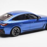 BMW i4 M50 G26 Blå Otto 1:18 OT453 - image 2 of 6