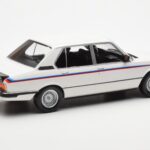 BMW M535i E12 Vit Norev 1:18 - image 2 of 5