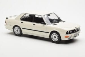 BMW M535i E28 Vit Norev 1:18 183260 Metall — bild 4 av 6