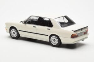 BMW M535i E28 Vit Norev 1:18 183260 Metall — bild 5 av 6