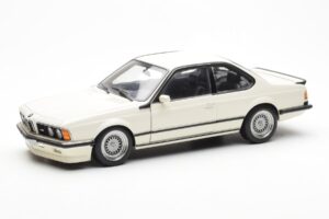 BMW M635 CSi E24 Vit Dealer Edition AUTOart 1:18