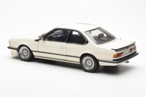 BMW M635 CSi E24 Vit Dealer Edition AUTOart 1:18 80430145829 Metall — bild 7 av 8