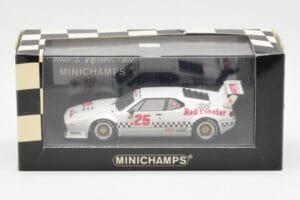 BMW M1 IMSA #25 Red Lobster Cowart / Miller LA Times Grand Prix Winner 1981 Minichamps 1:43 430812525 Metall — bild 4 av 4