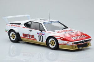 BMW M1 Motul #10 B. Darniche / A. Mahe Rally Tour de Corse 1982 IXO 1:18 18RMC114 Metall — bild 4 av 6