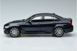 BMW M3 F80 Competition Blå Norev 1:18 183236 Metall — bild 4 av 7