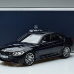 BMW M3 F80 Competition Blå Norev 1:18 183236 Metall - image 7 of 7