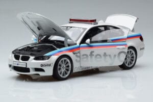 BMW M3 E92 MotoGP Safety Car 2008 Kyosho 1:18 08736GP Metall — bild 2 av 7