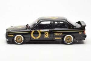 BMW M3 E30 #3 J. Richards Austrian Airlines ATCC 1987 AUTOart 1:18 88745 Metall — bild 4 av 8