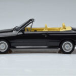 BMW M3 E30 Cabriolet Svart Otto 1:18 - image 3 of 6