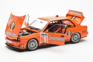 BMW M3 E30 #19 A. Hahne Jägermeister DTM 1992 AUTOart 1:18 89248 Metall — bild 2 av 8