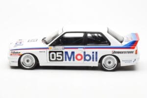 BMW M3 E30 #5 P. Brock Mobil ATCC 1988 AUTOart 1:18 88845 Metall — bild 4 av 8