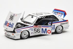 BMW M3 E30 #56 P. Brock / J. Richards Mobil Bathurst 1000 1988 AUTOart 1:18 88847 Metall — bild 2 av 9