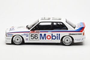 BMW M3 E30 #56 P. Brock / J. Richards Mobil Bathurst 1000 1988 AUTOart 1:18 88847 Metall — bild 4 av 9