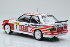 BMW M3 E30 Bastos #1 R. Ravaglia / E. Pirro / E. Van de Poele 24 Hours of Spa 1991 IXO 1:18 18RMC081A Metall — bild 5 av 6