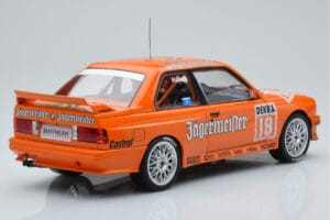 BMW M3 E30 Jagermeister #19 A. Hahne DTM Nurburgring 1992 IXO 1:18 18RMC082A Metall — bild 2 av 6