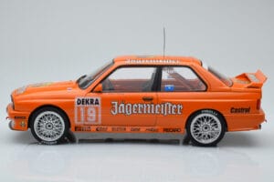 BMW M3 E30 Jagermeister #19 A. Hahne DTM Nurburgring 1992 IXO 1:18 18RMC082A Metall — bild 3 av 6